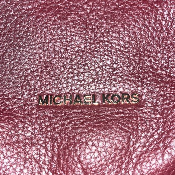 Michael Kors Burgundy Pebble Leather Hobo Shoulder Bag - Picture 4 of 14